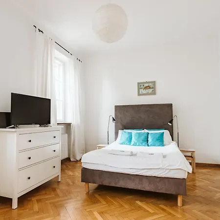 Golden Apartments- Old Town Apartment *