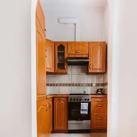 Golden Apartments- Old Town
