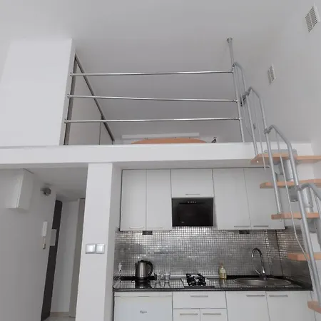 Golden Apartments- Old Town *